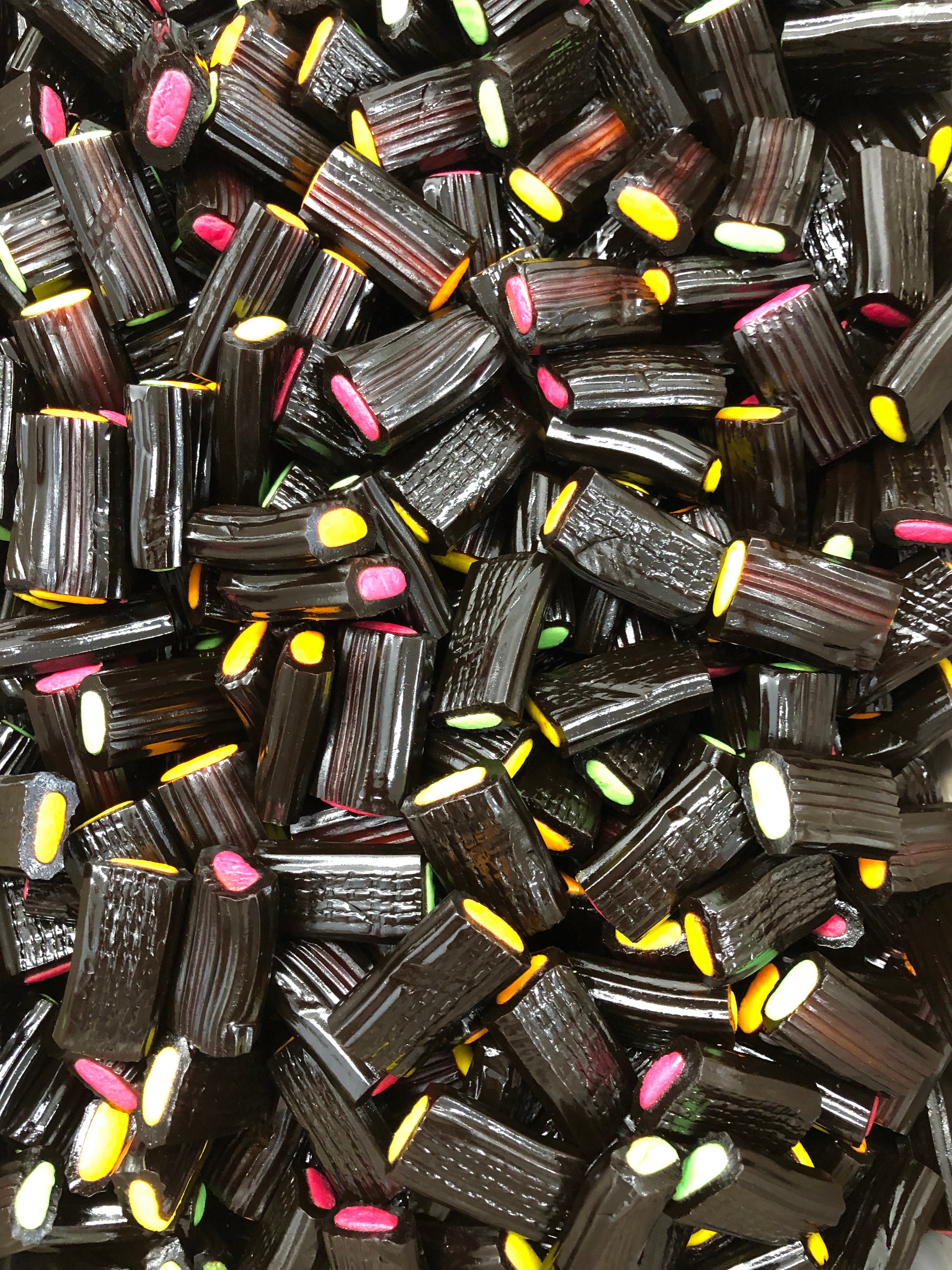 Fyna Licorice Fruit Bites x 8kg